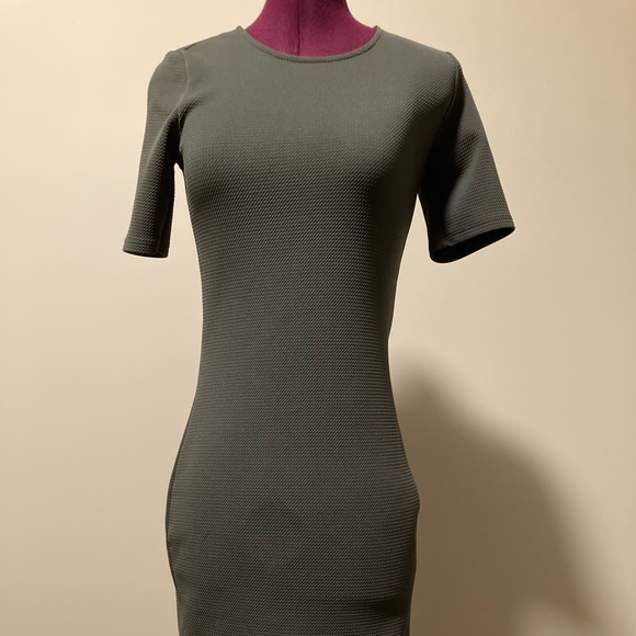 Body fitting dress - H&M - Picture 1 of 3